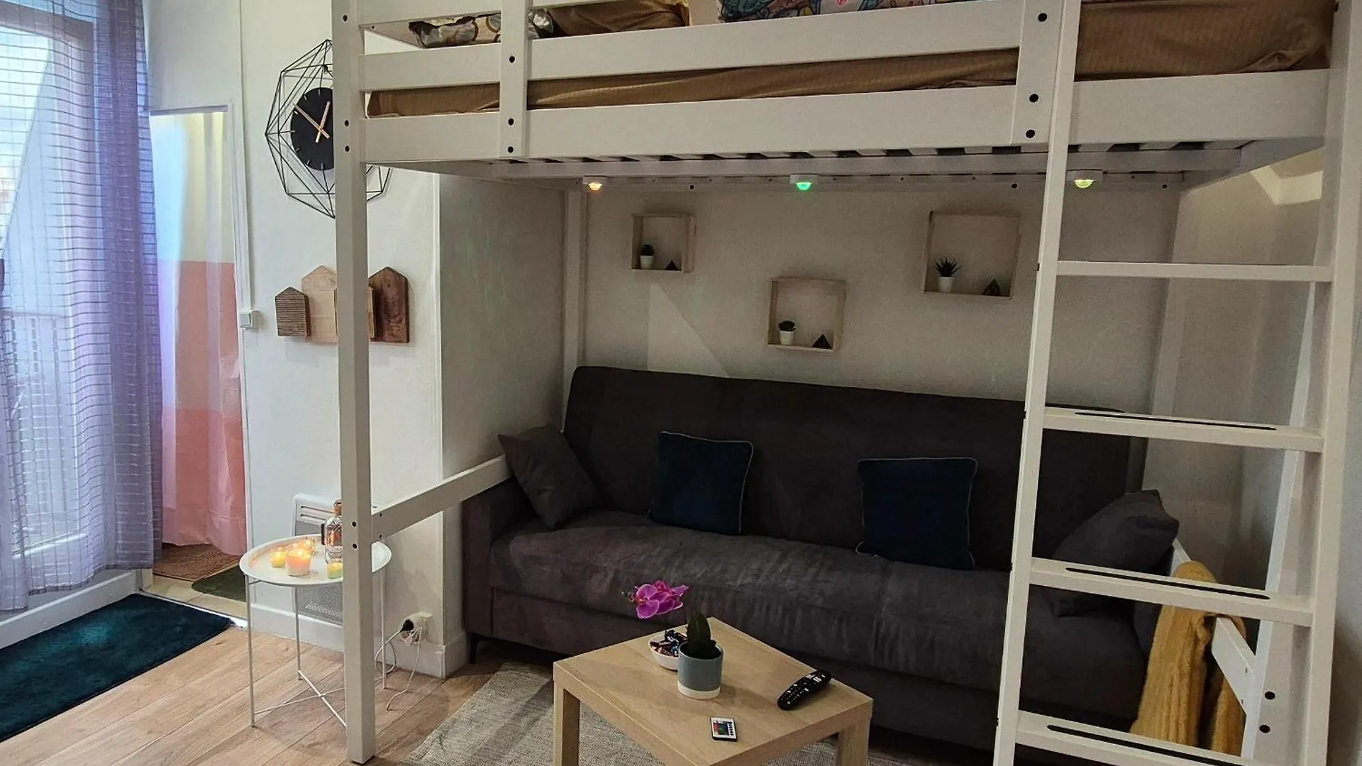 Daire Joli Studio Parisien Fransa